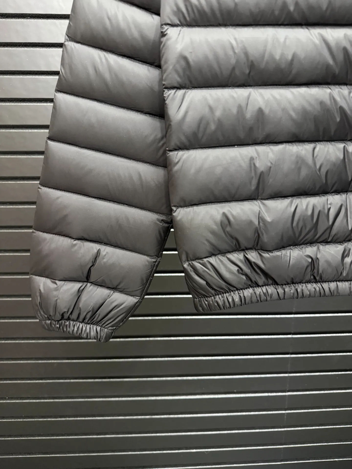Moncler Same Style Lans Same Style ， 。 ， ; ， ， ， ：Black Khaki Beige Light Blue Light Pink White Size：1234
